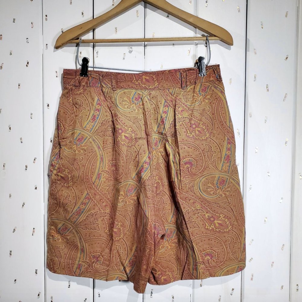 Vintage USA Made Boho Paisley Floral Pleated Bermuda Shorts - Picture 2 of 14